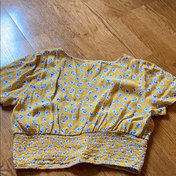 Cropped top - Picture 2 of 3